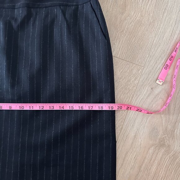 Women's 2pcs Wool Pinstriped Skirt Suit sz 8 -  Black - Picture 9 of 14